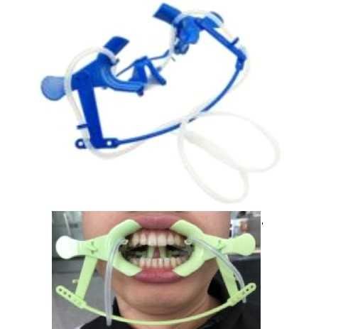 Adjustable Cheek Retractor